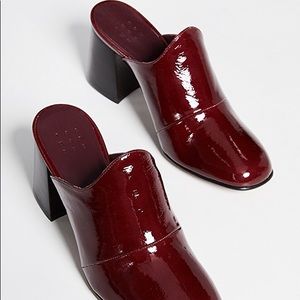 NWOT Trademark Patent Burgundy Heeled Loafer Mules
